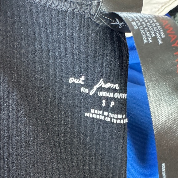 Out from Under Ribbed Tank Top - Picture 4 of 4